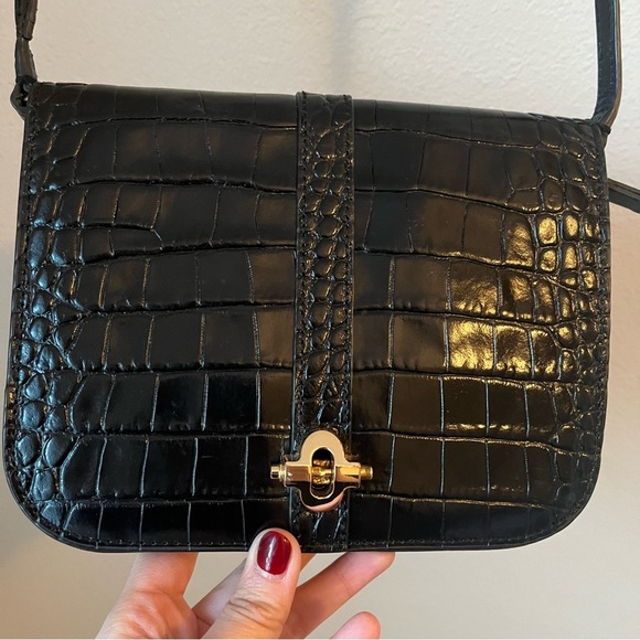 Banana Republic Black Crossbody Leather Croc Embossed Print Front Flap Bag - Picture 3 of 8